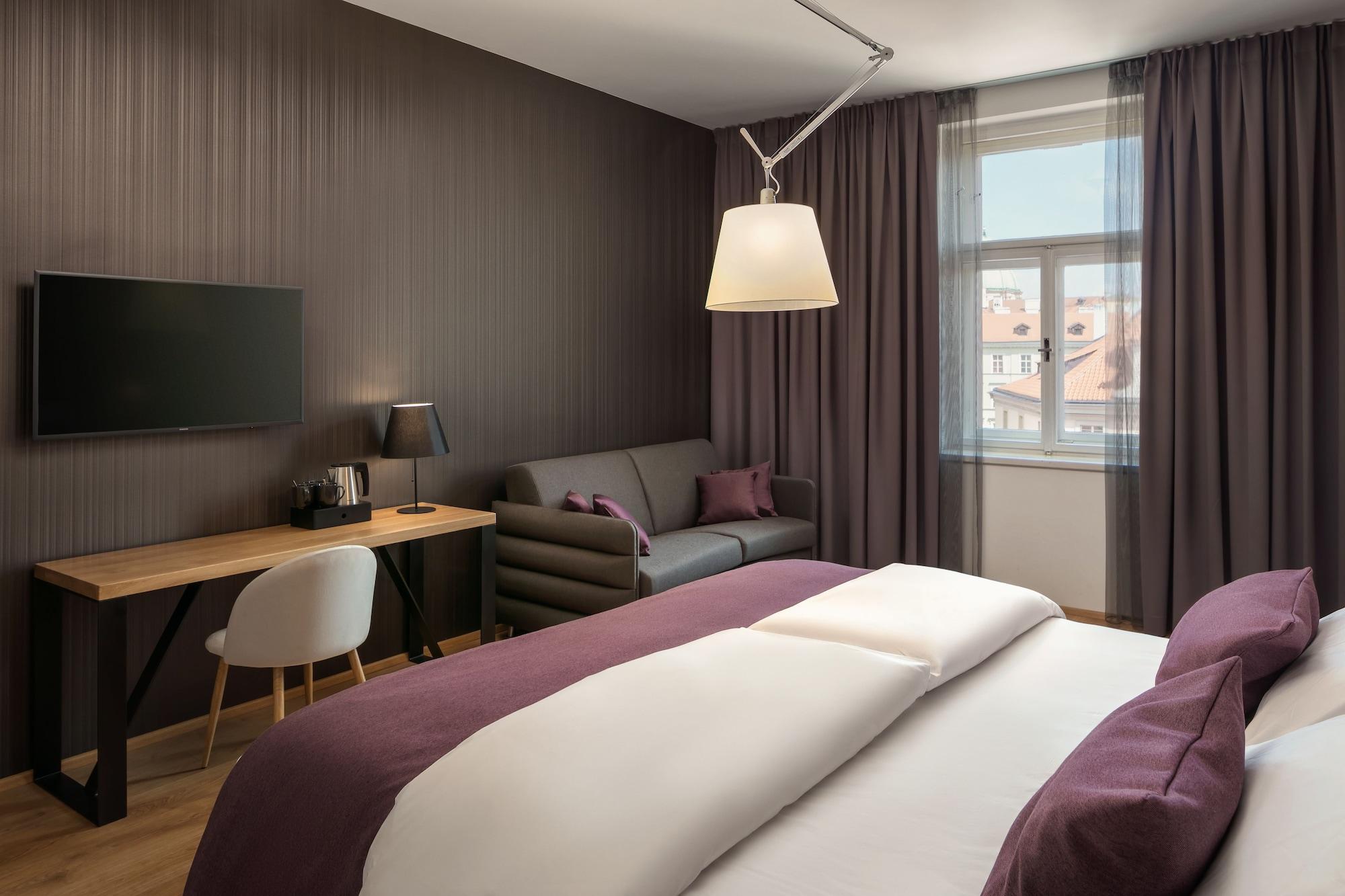 Moods Charles Bridge Hotel Прага Екстериор снимка