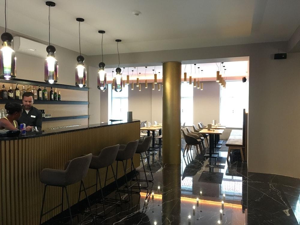 Moods Charles Bridge Hotel Прага Екстериор снимка